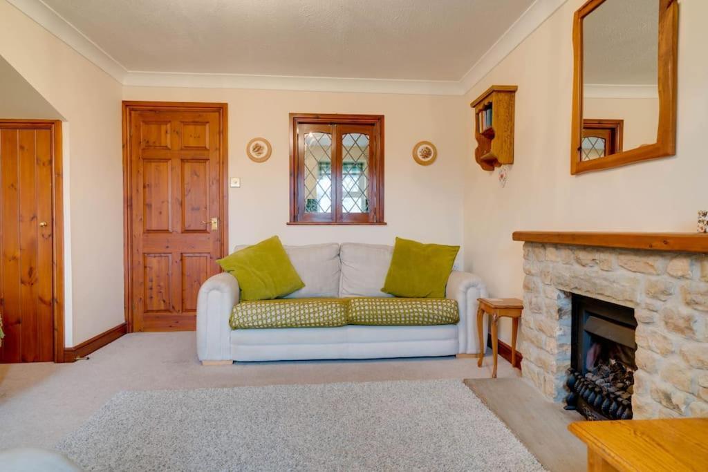 Barley Cottage Whittington  Εξωτερικό φωτογραφία